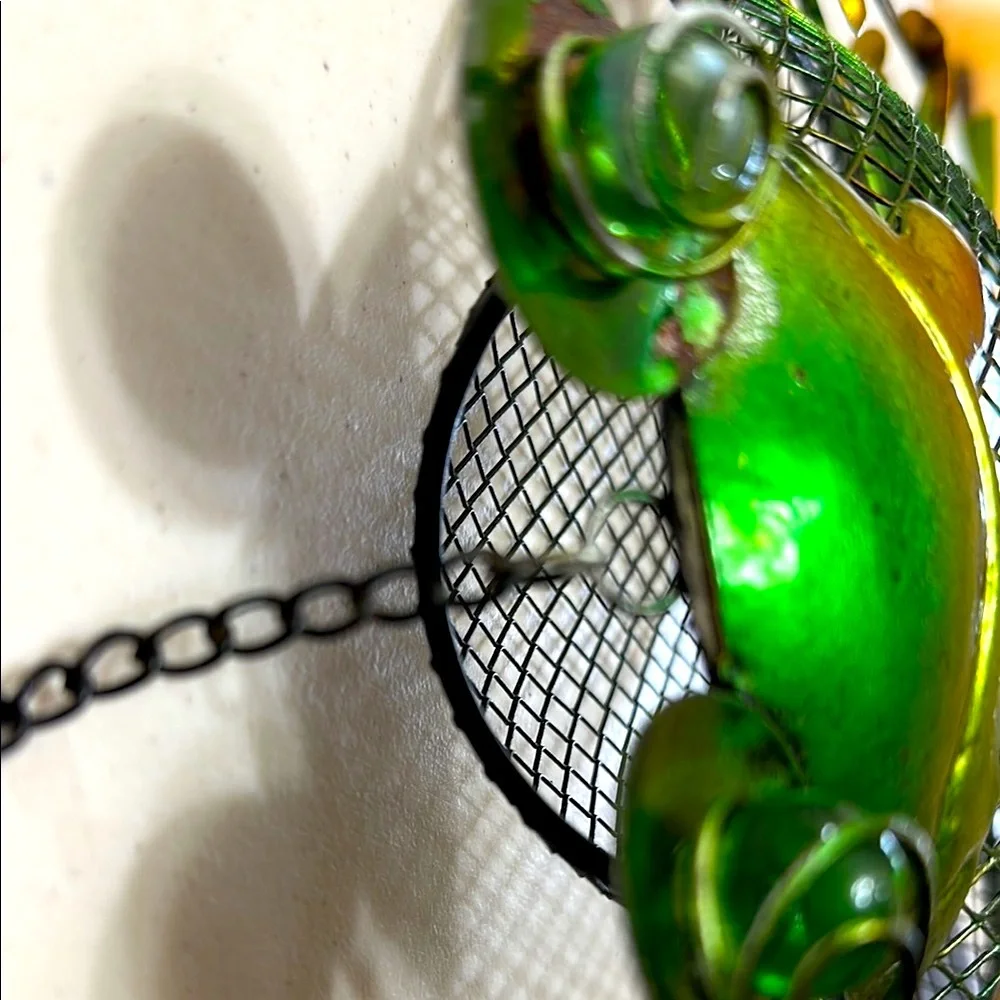 Green Frog Decorative Hanging Bird Feeder with Butterfly & Net